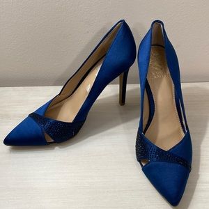 VINCE CAMUTO Navy Satin Clameront Pumps Sz 7.5